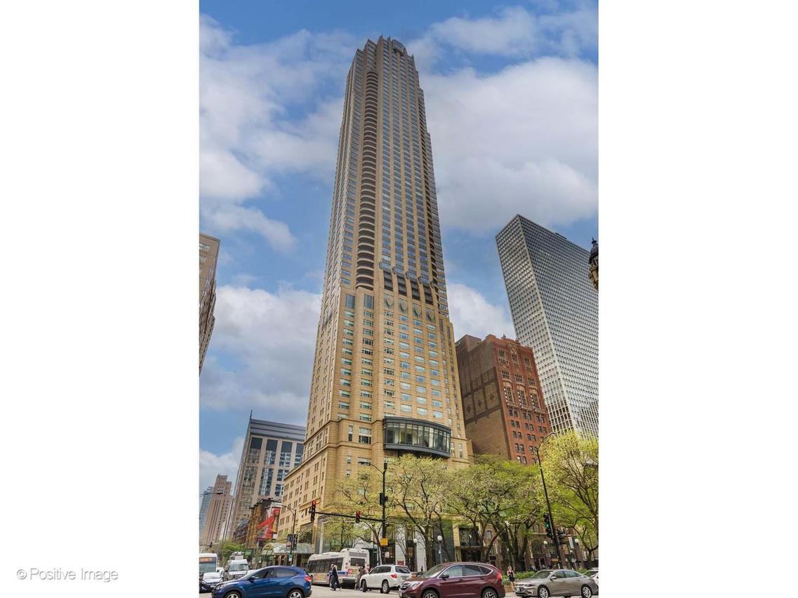 800 N Michigan Ave. #3501, Chicago, IL 60611
