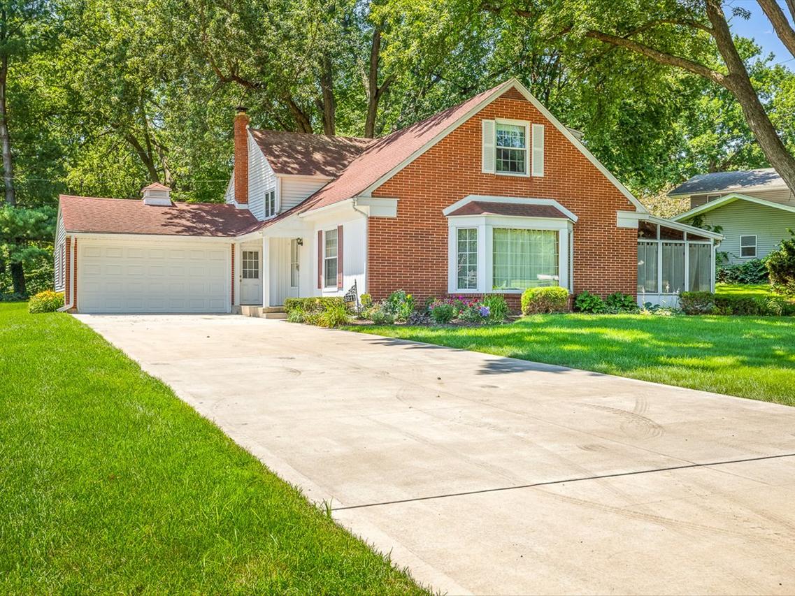 6211 Columbine Blvd., Rockford, IL 61108