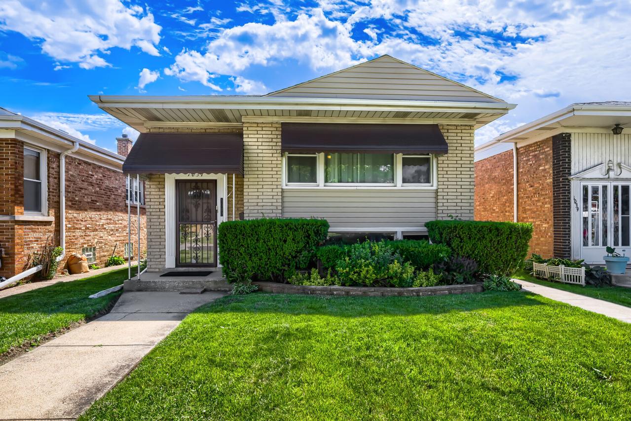 1037 31st Ave., Bellwood, IL 60104