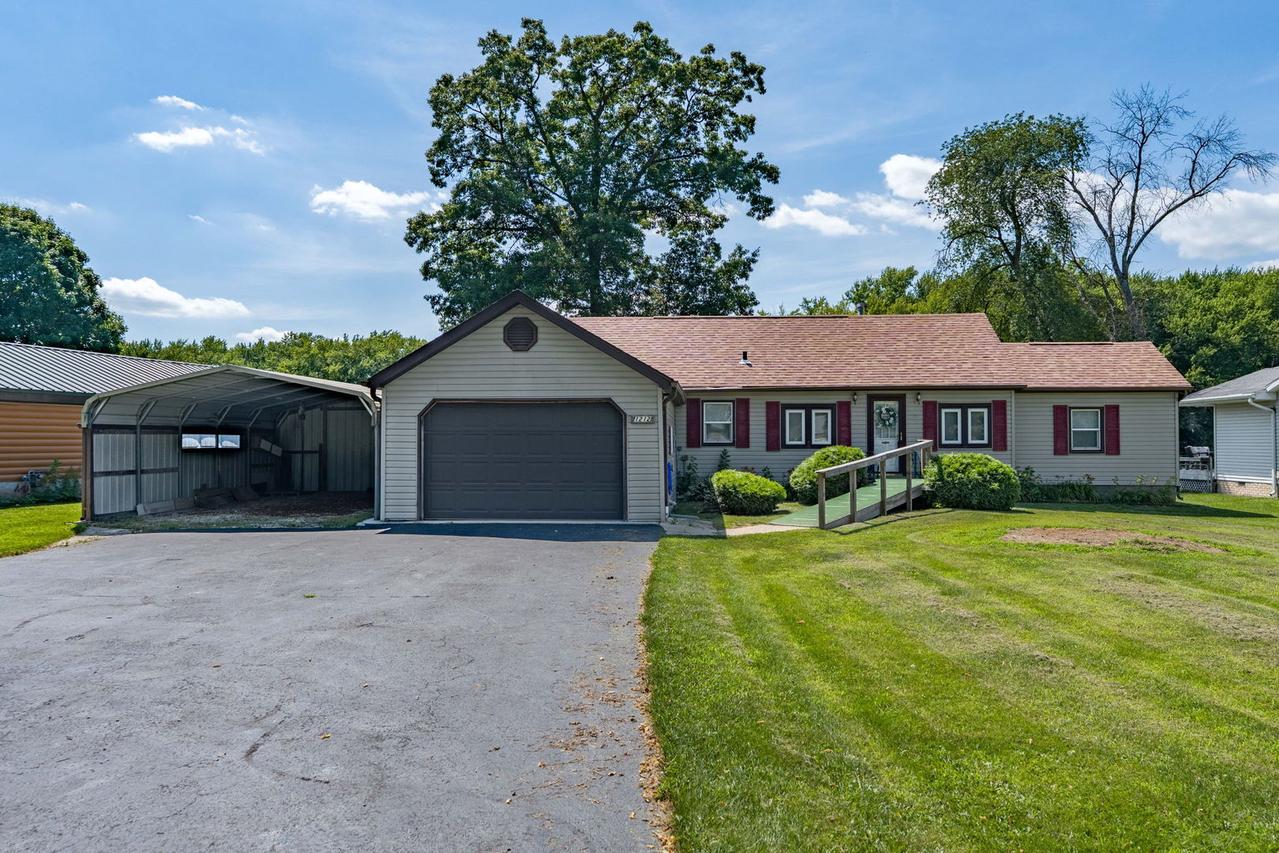 1212 3rd St., Cordova, IL 61242