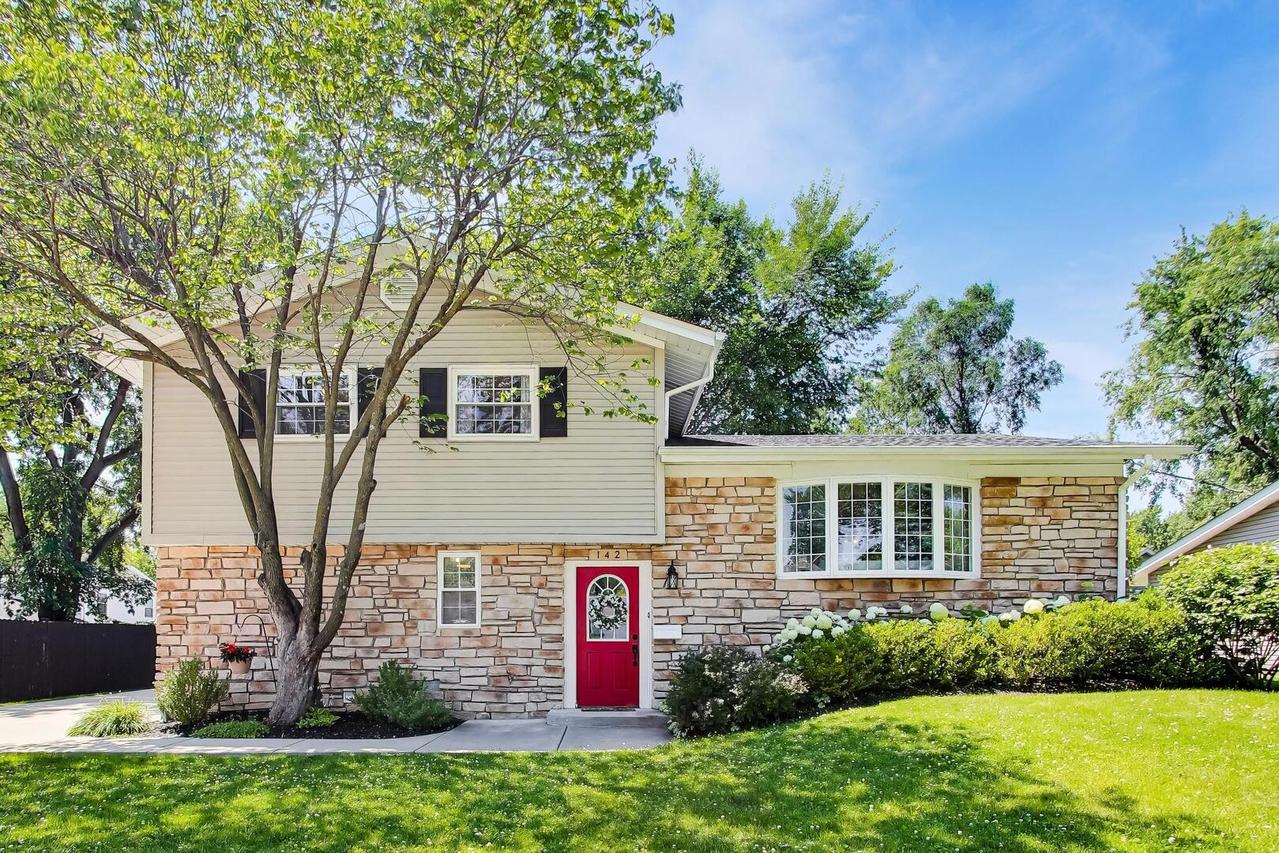 142 N Cady Dr., Palatine, IL 60074