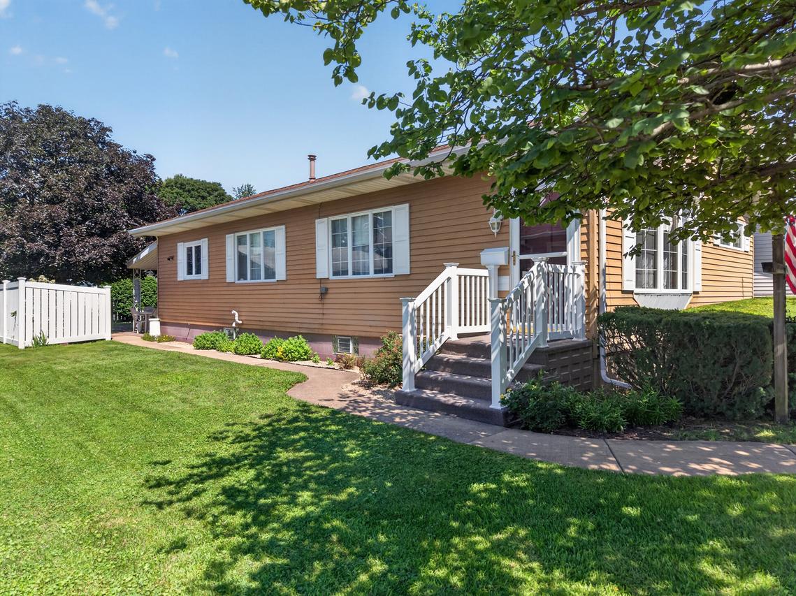 212 Sherman St., Streator, IL 61364