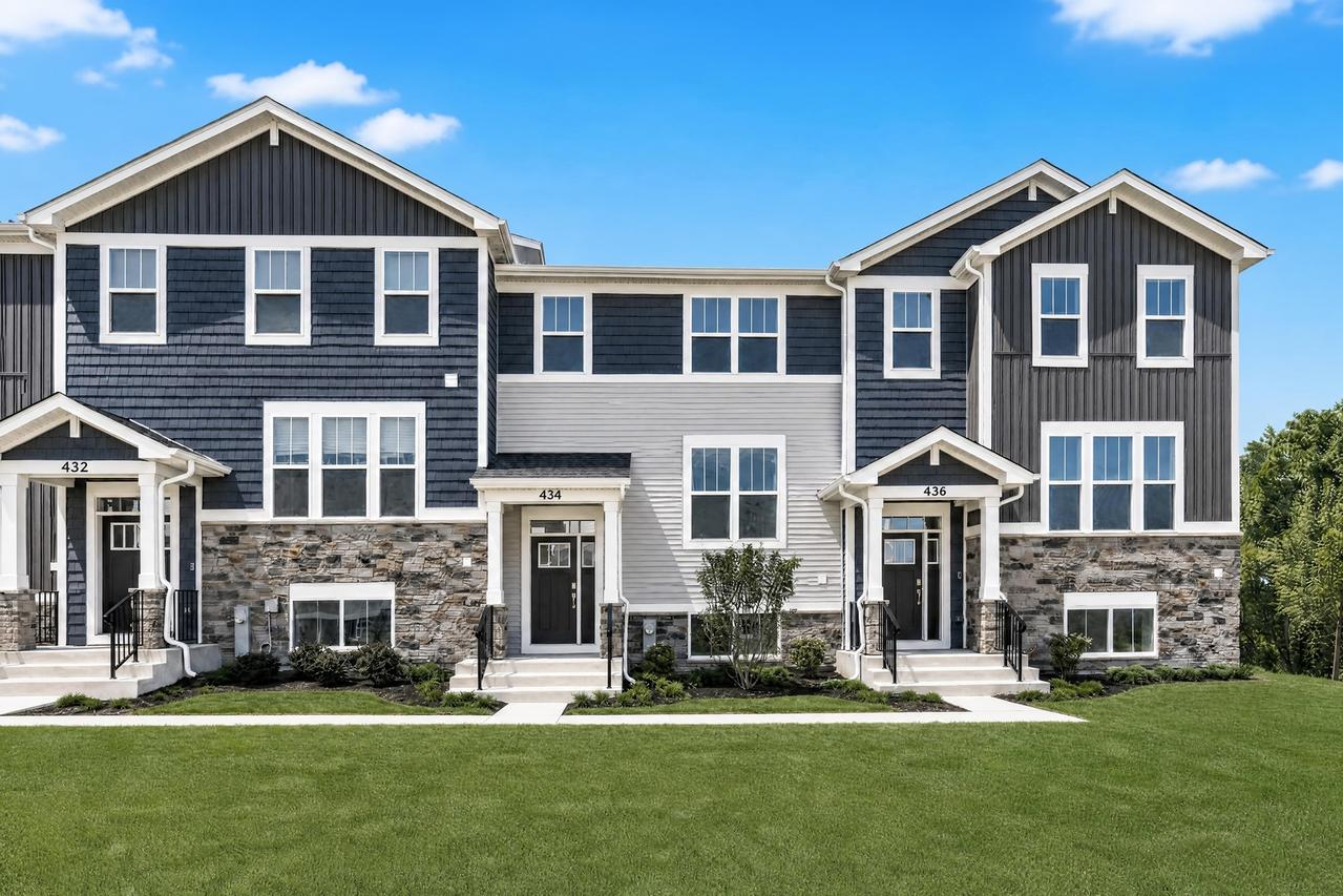 434 Red Oak Cir., Volo, IL 60020