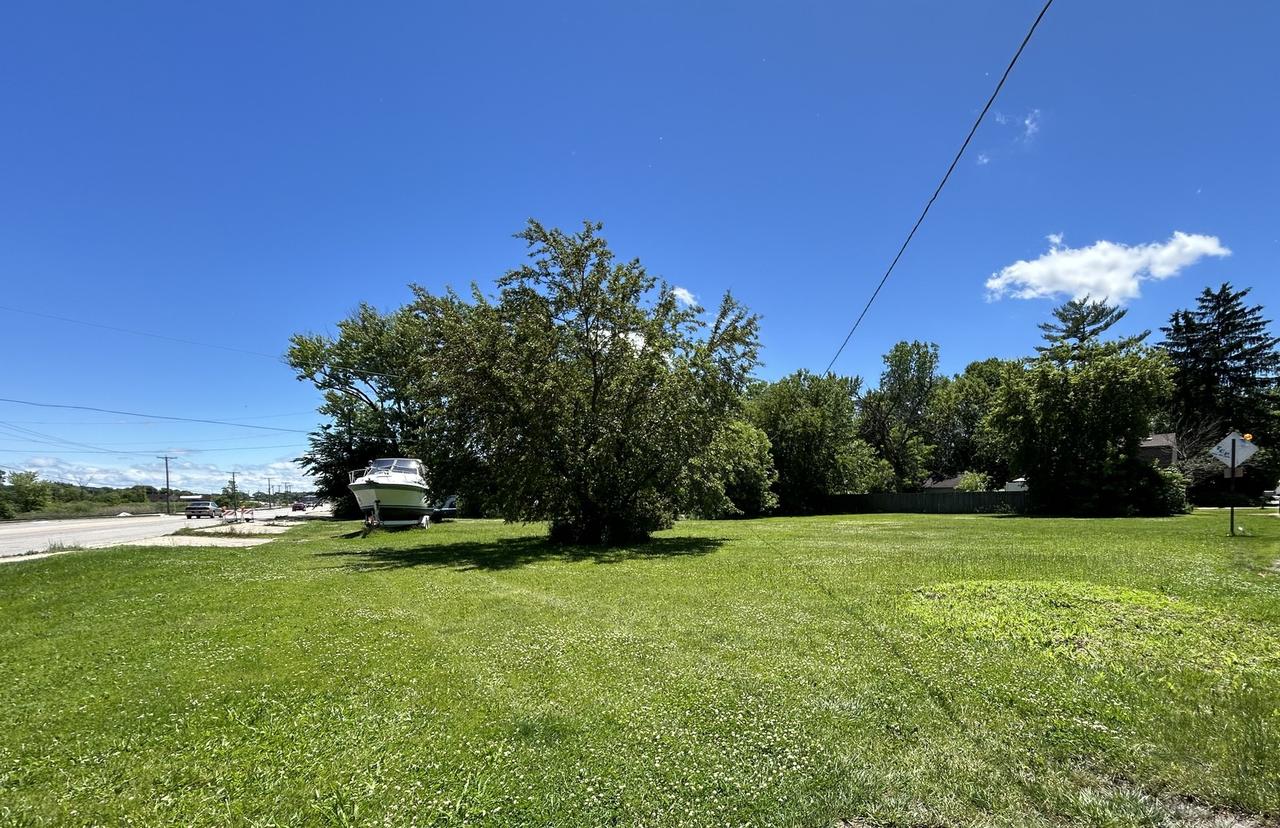 37570 N Us Highway 12 Hwy., Spring Grove, IL 60081