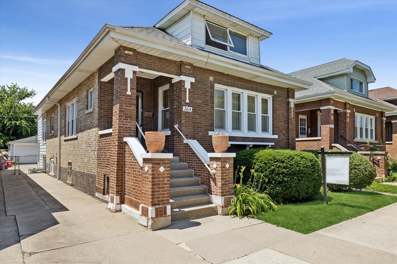 2414 East Ave., Berwyn, IL 60402