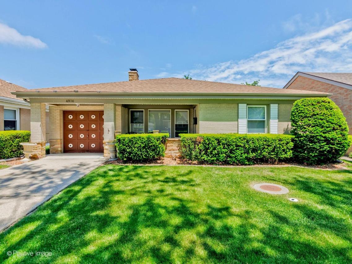 4936 Birchwood Ave., Skokie, IL 60077