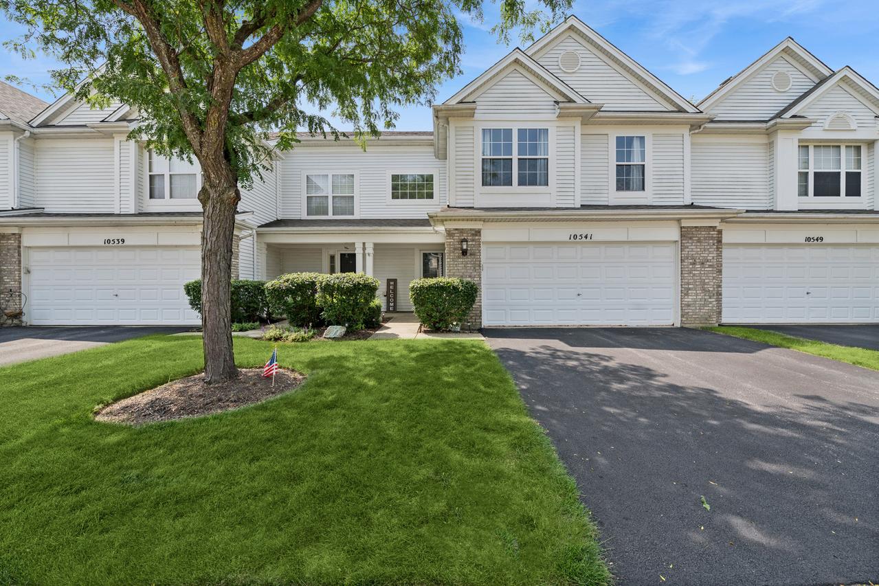 10541 Wakefield Ln., Huntley, IL 60142
