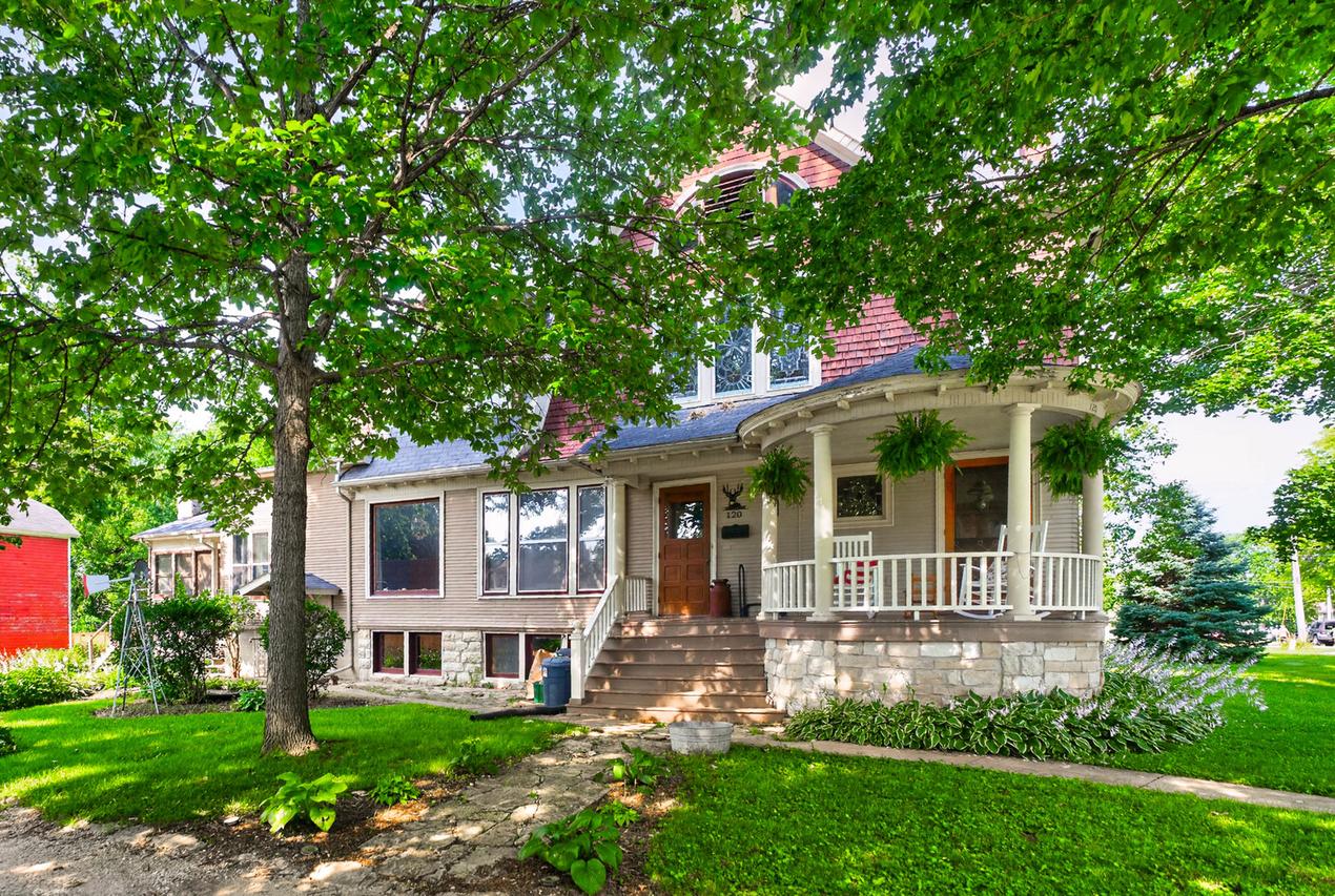 120 Elmwood Pl., Sandwich, IL 60548