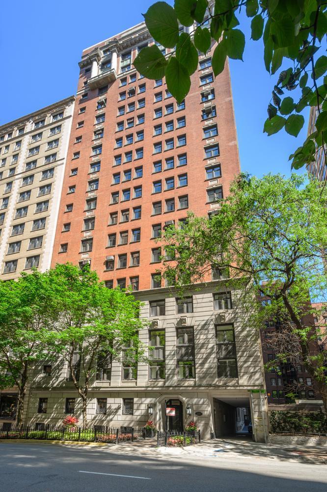 222 E Chestnut St. #11B, Chicago, IL 60611