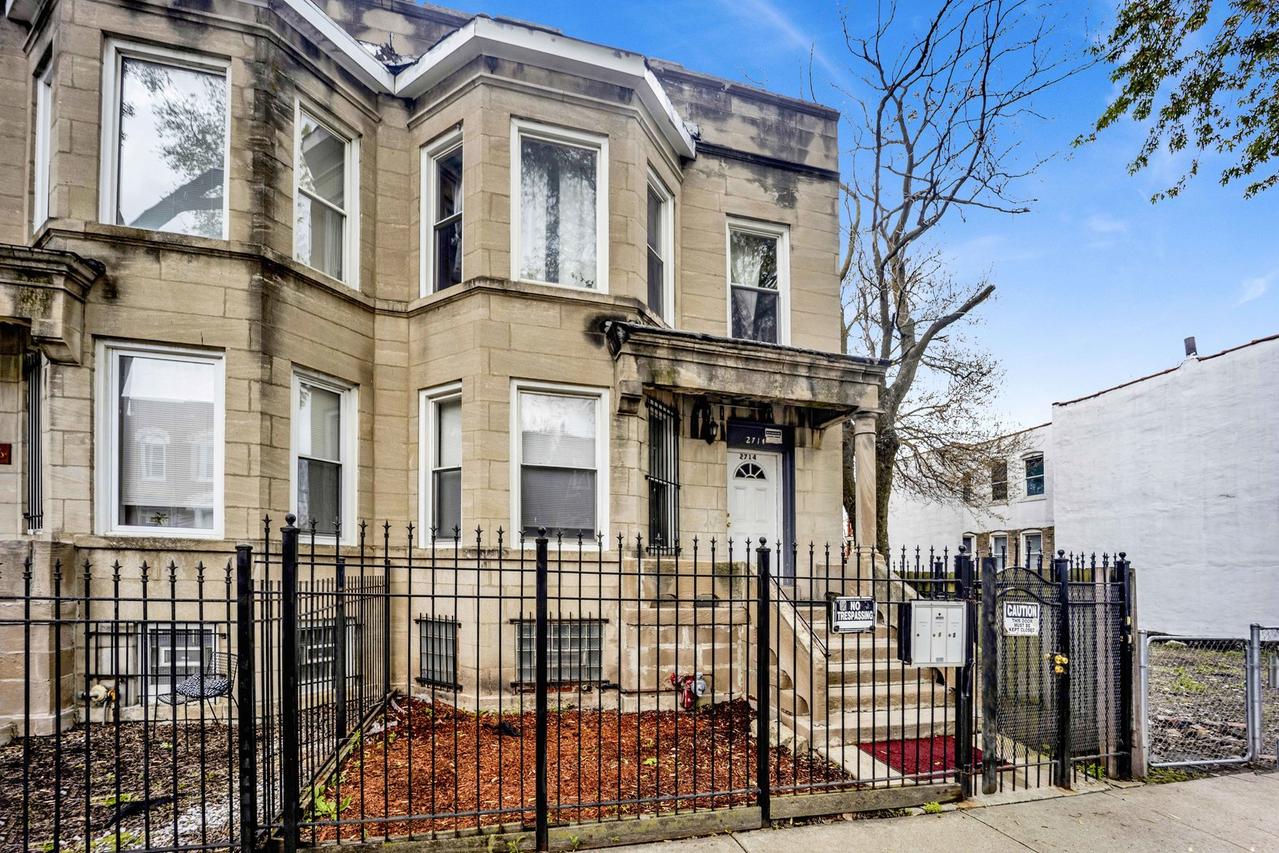 2714 W Lexington St., Chicago, IL 60612