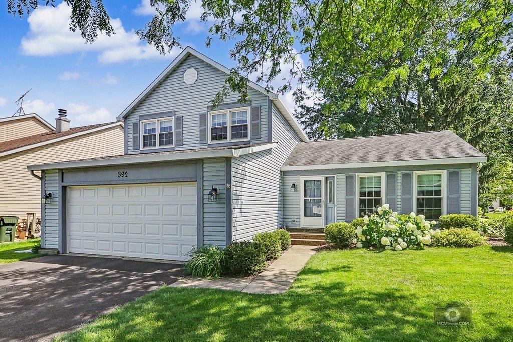 392 Basswood Ct., Carol Stream, IL 60188