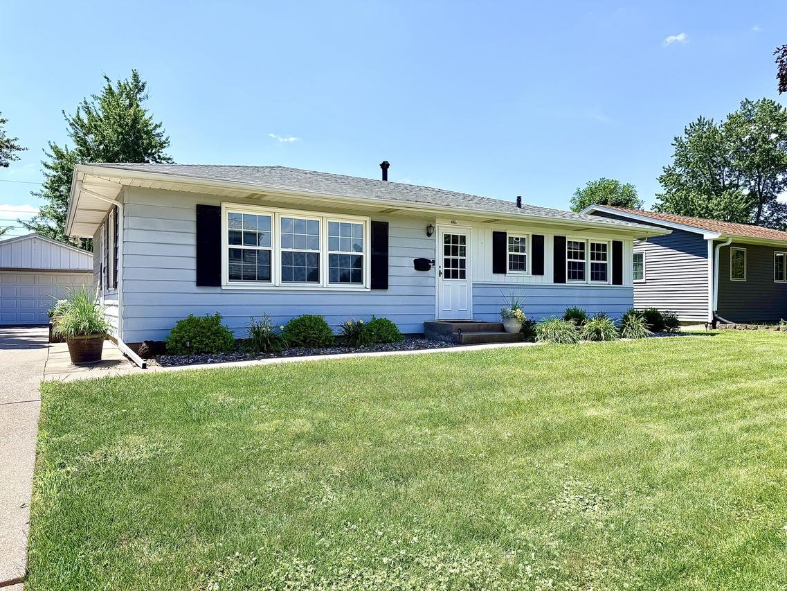 446 34th Ave., East Moline, IL 61244