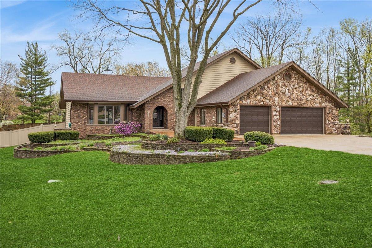 6037 Dunham Rd., Downers Grove, IL 60516