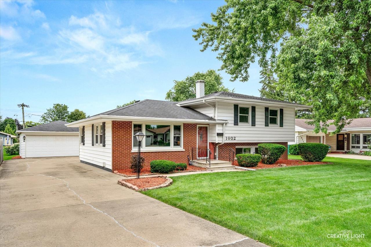 1602 Avalon Ave., Joliet, IL 60435