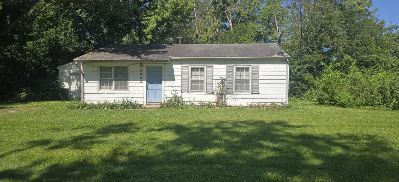 1801 Clover Ln., Champaign, IL 61821