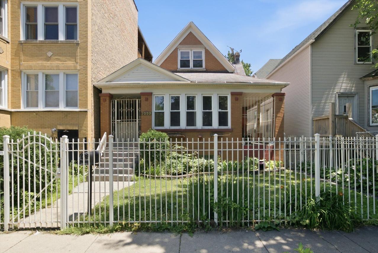 2223 N Kimball Ave., Chicago, IL 60647