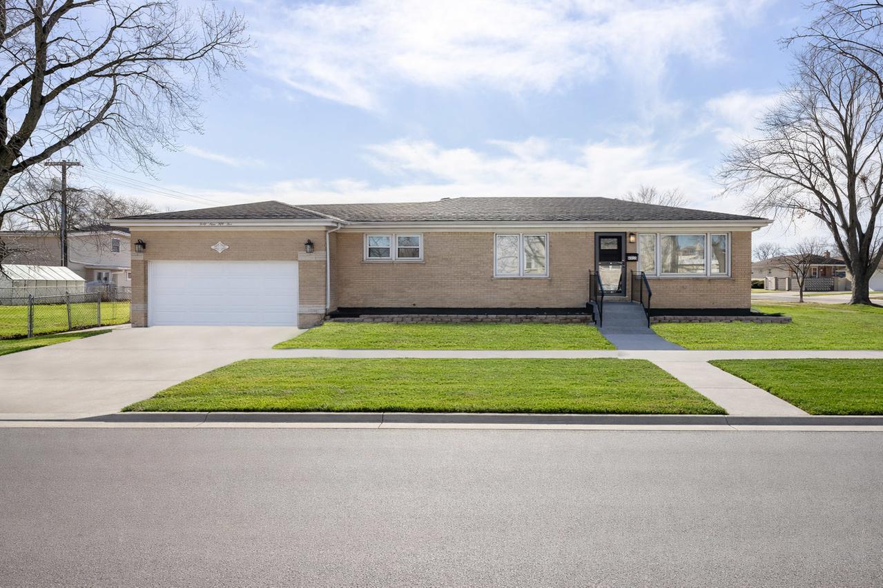 4955 N Delphia Ave., Norridge, IL 60706