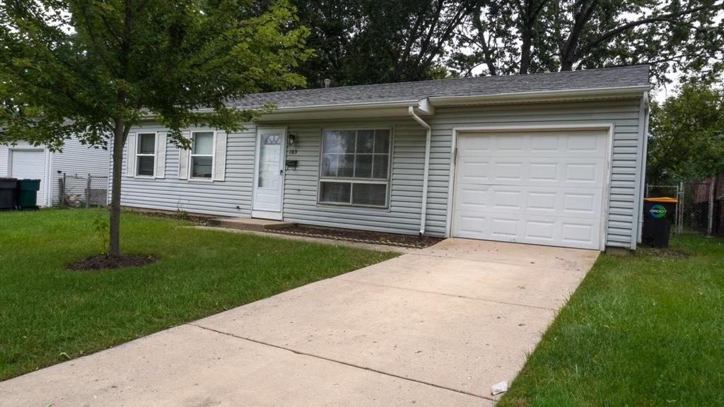 103 Willow Rd., Streamwood, IL 60107