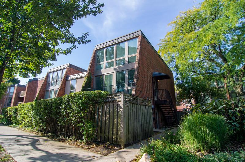 2044 N Larrabee St., Chicago, IL 60614