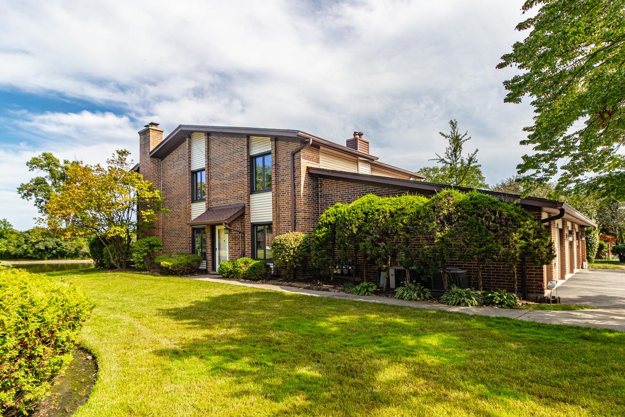 1119 Deerfield Pl., Highland Park, IL 60035