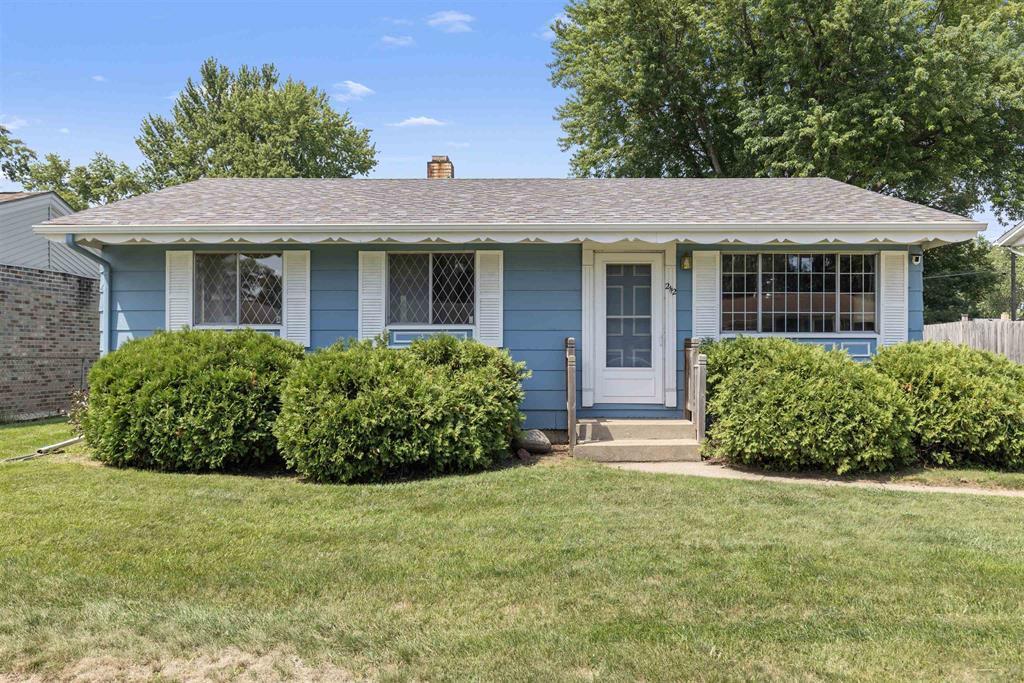 2112 Maple Ave., Loves Park, IL 61111