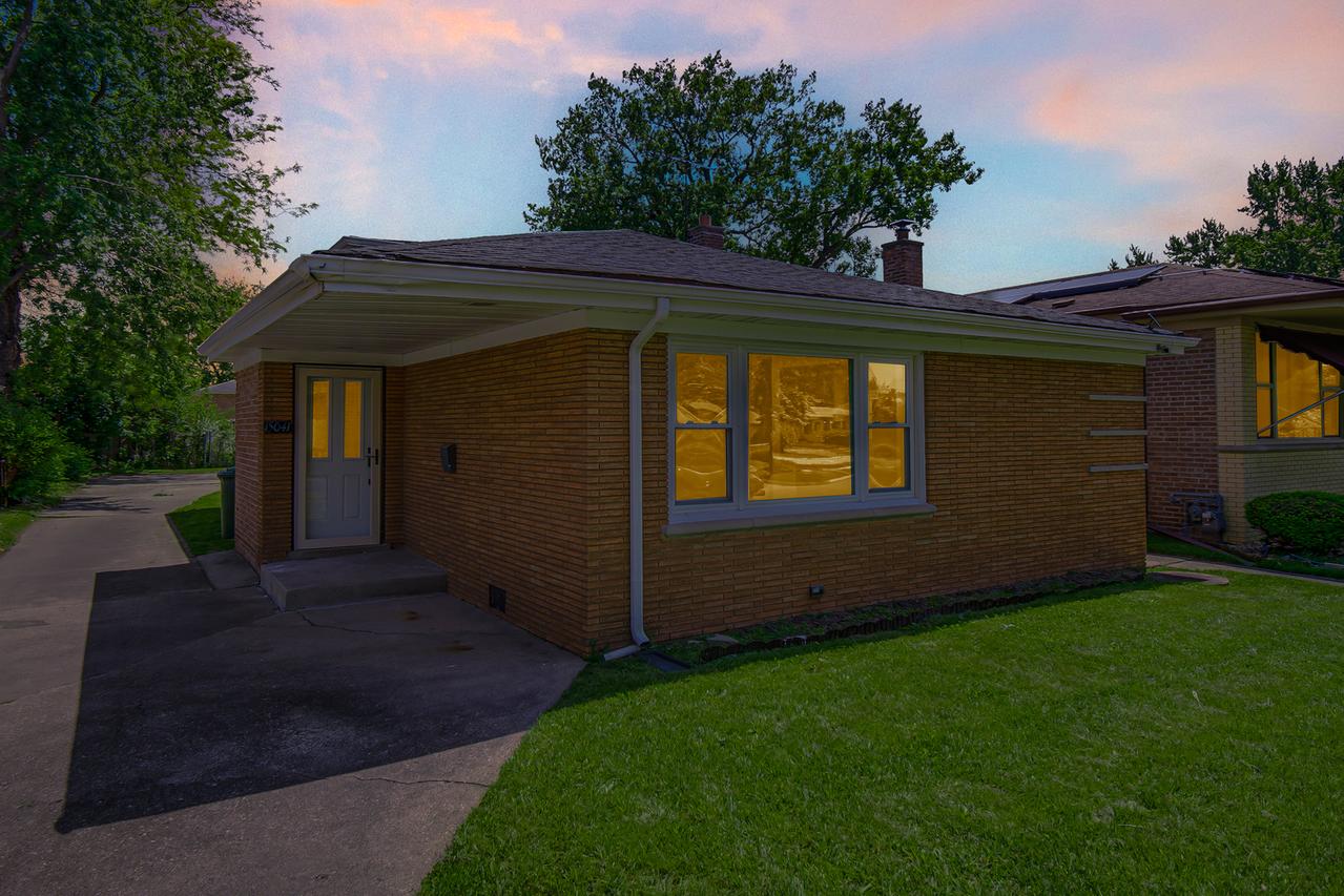 15041 Irving Ave., Dolton, IL 60419