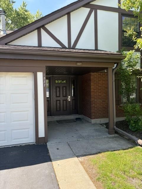 1327 Williamsburg Dr. #D2, Schaumburg, IL 60193