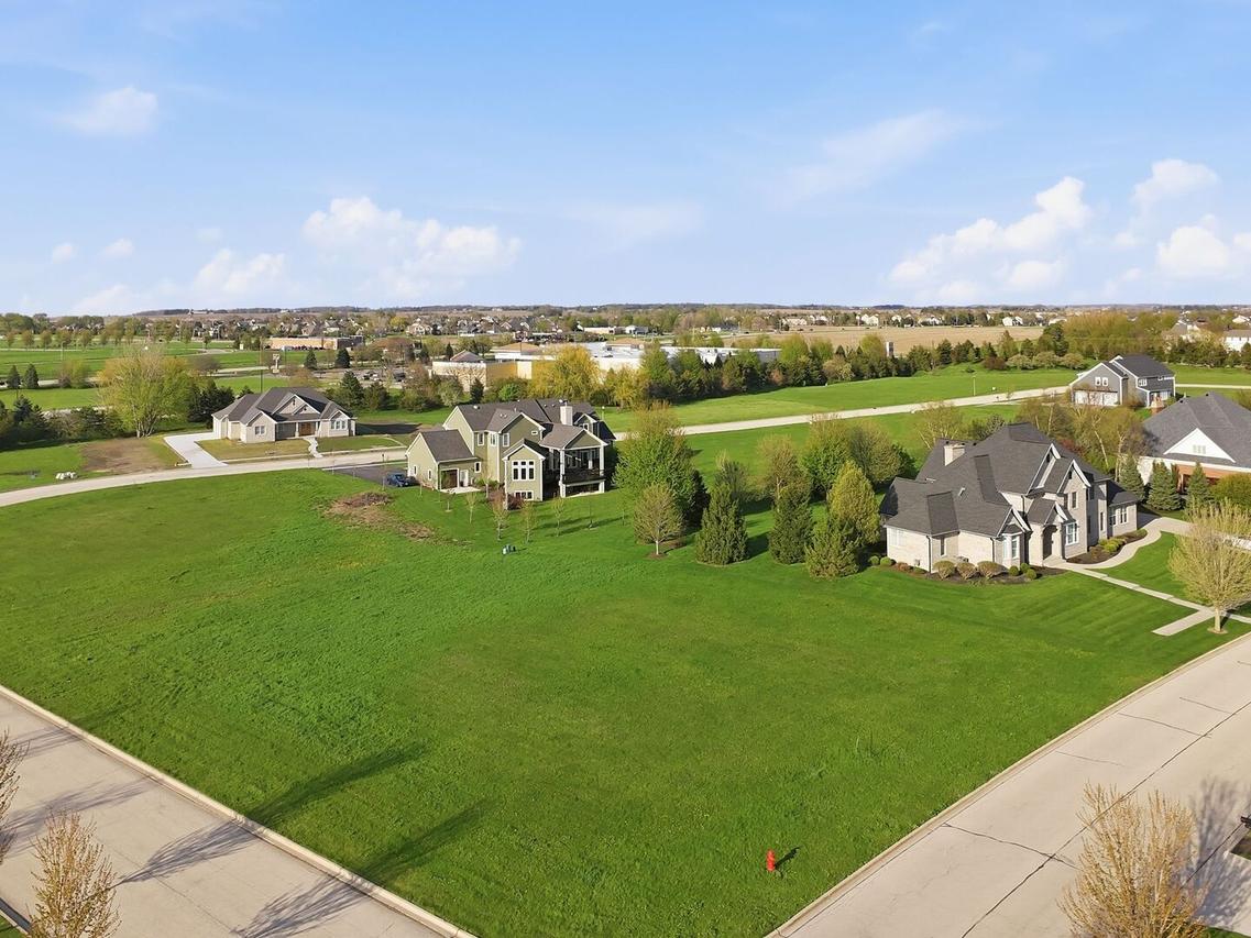 247 Merry Oaks Dr., Sycamore, IL 60178