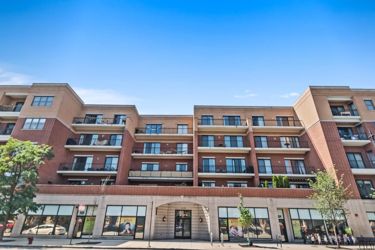 3125 W Fullerton Ave. #204, Chicago, IL 60647