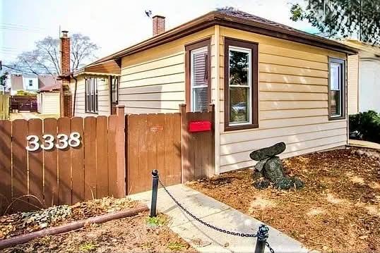 3338 N Oriole Ave., Chicago, IL 60634