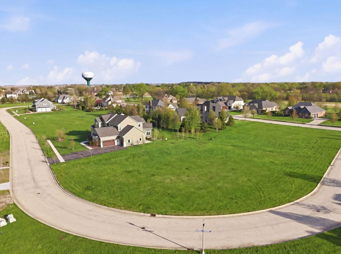 1716 Tewksberry Dr., Sycamore, IL 60178