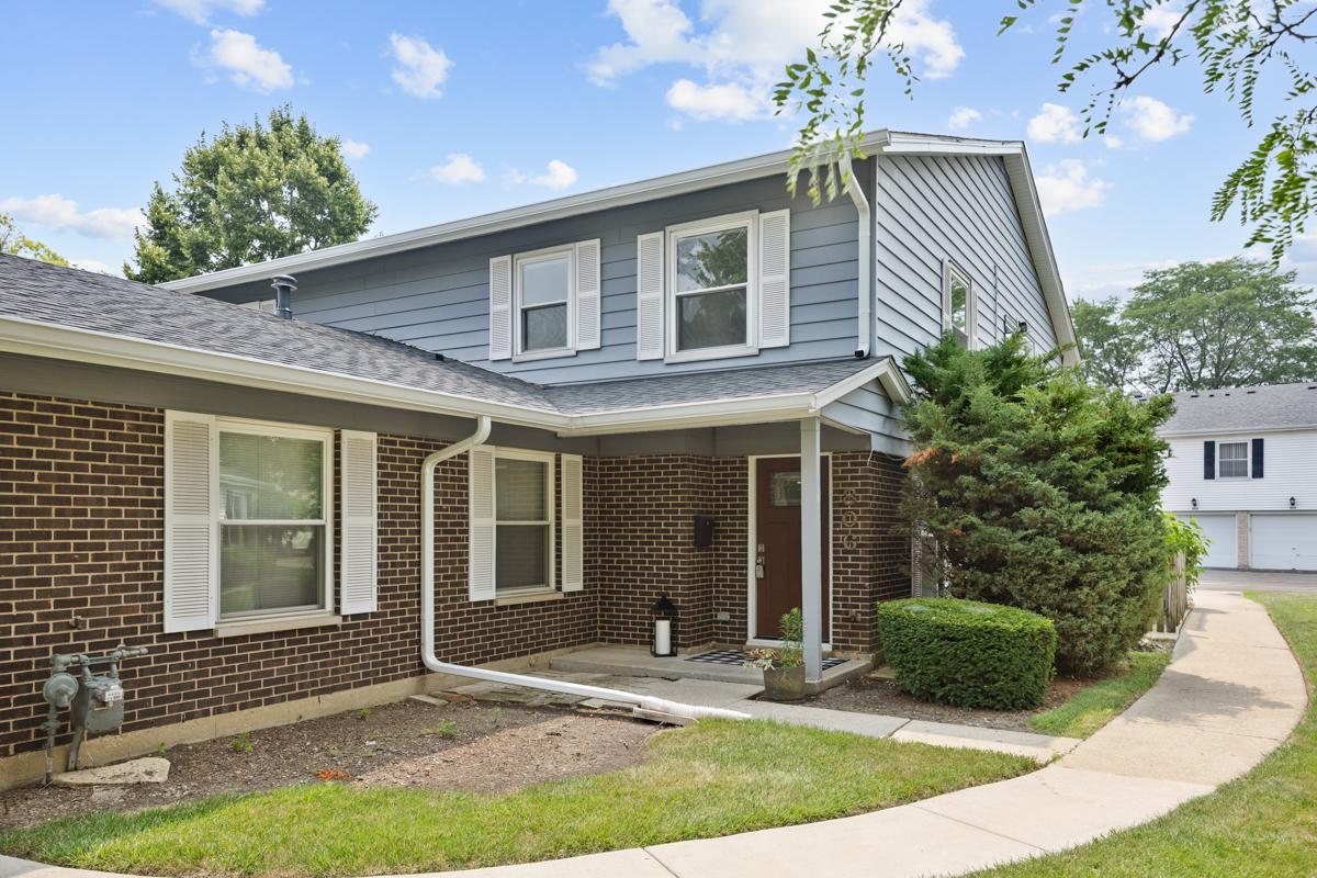 806 Pahl Rd., Elk Grove Village, IL 60007