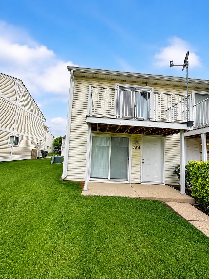 468 Meadow Green Ln., Round Lake Beach, IL 60073