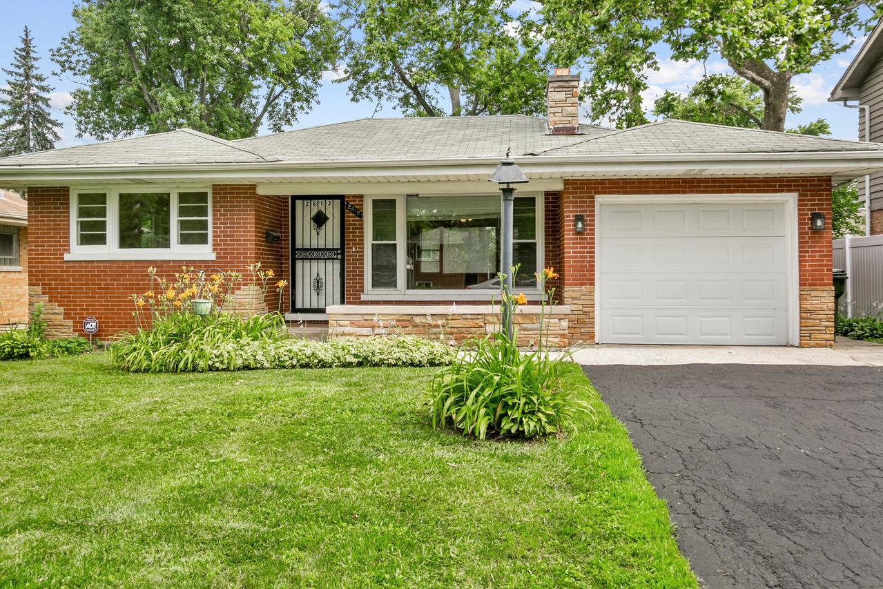 2812 173rd St., Hazel Crest, IL 60429