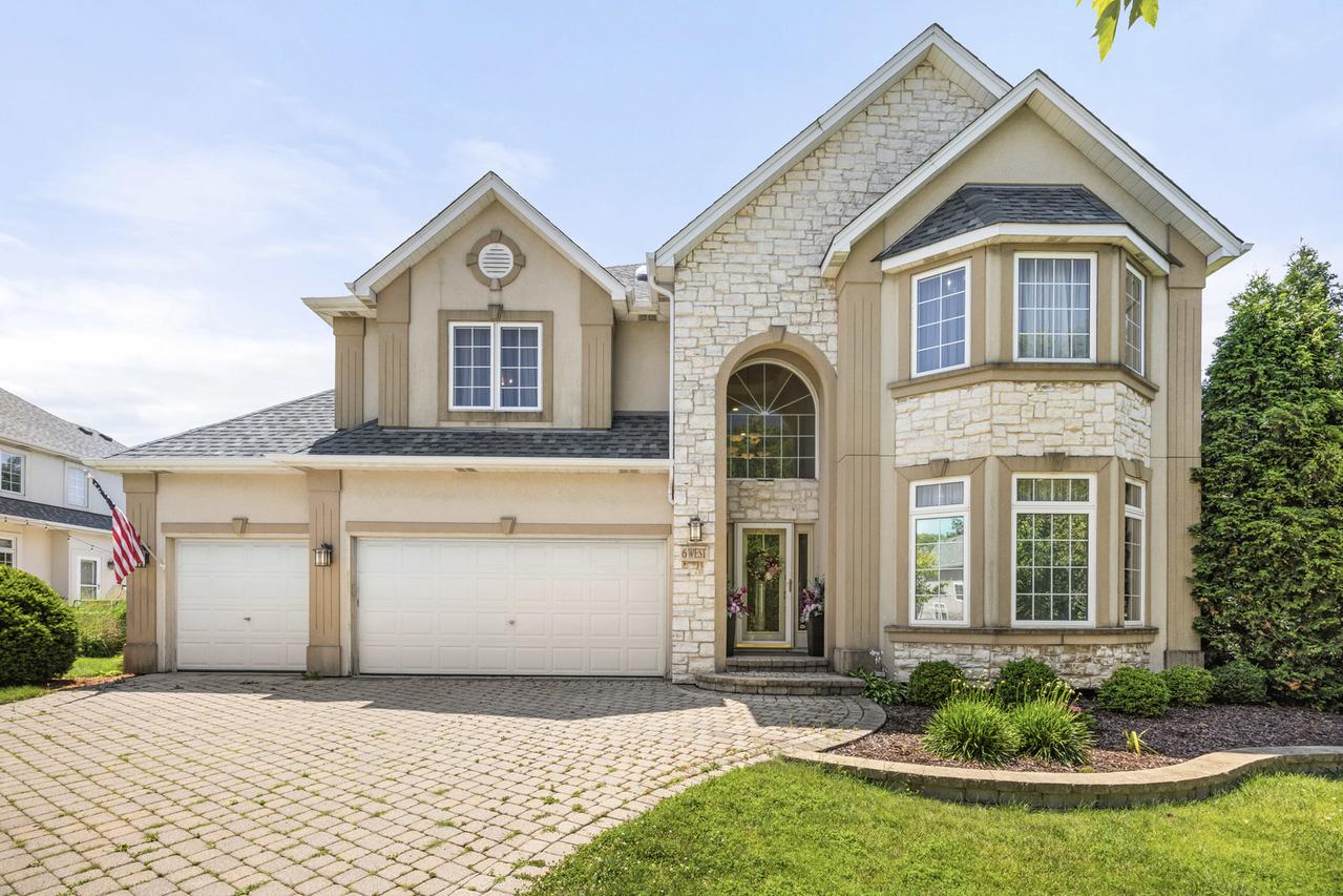 6 W Jayne St., Lemont, IL 60439