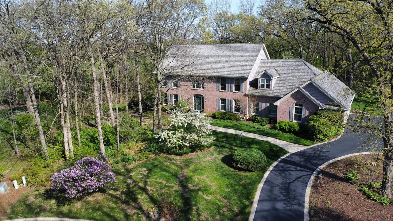 22801 W Glenhurst Rd., Deer Park, IL 60010