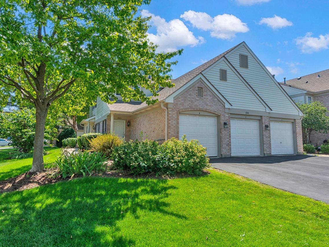 1741 Heron Ave. #D, Schaumburg, IL 60193