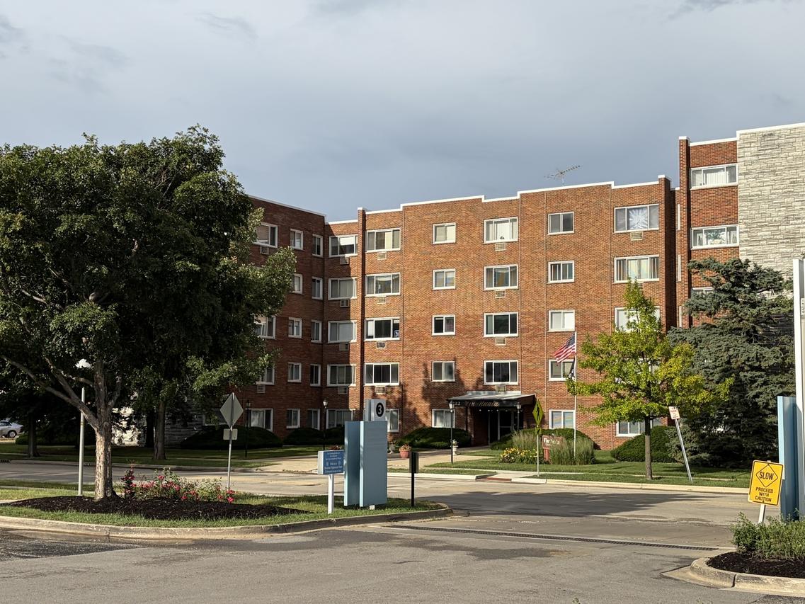 222 Madison St. #112, Joliet, IL 60435