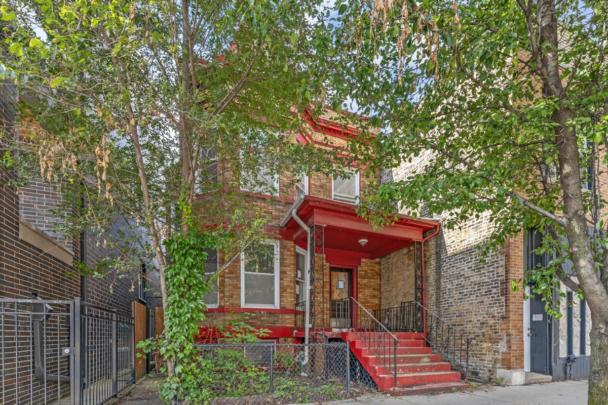 1907 W Irving Park Rd., Chicago, IL 60613
