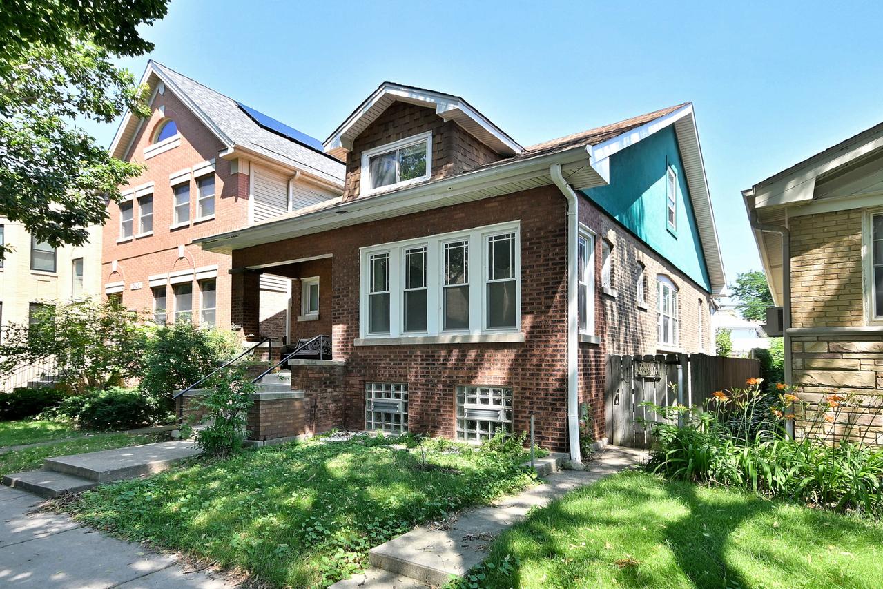2630 W Carmen Ave., Chicago, IL 60625