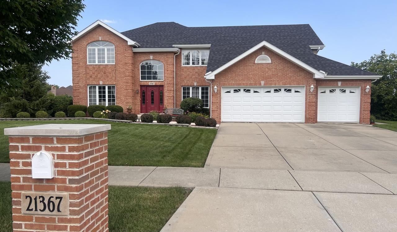 21367 Brittany Dr., Frankfort, IL 60423
