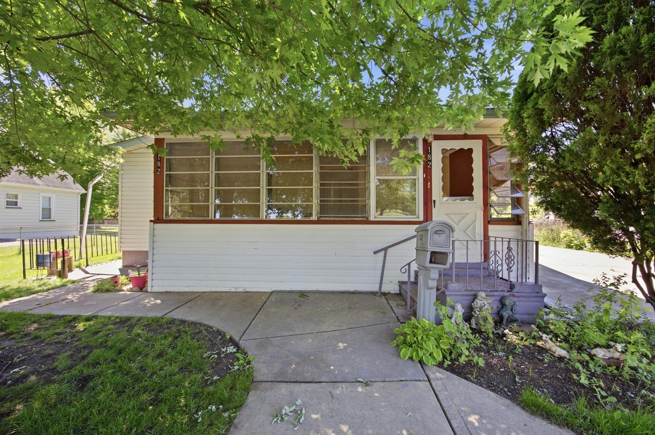 182 N Smith St., Aurora, IL 60505