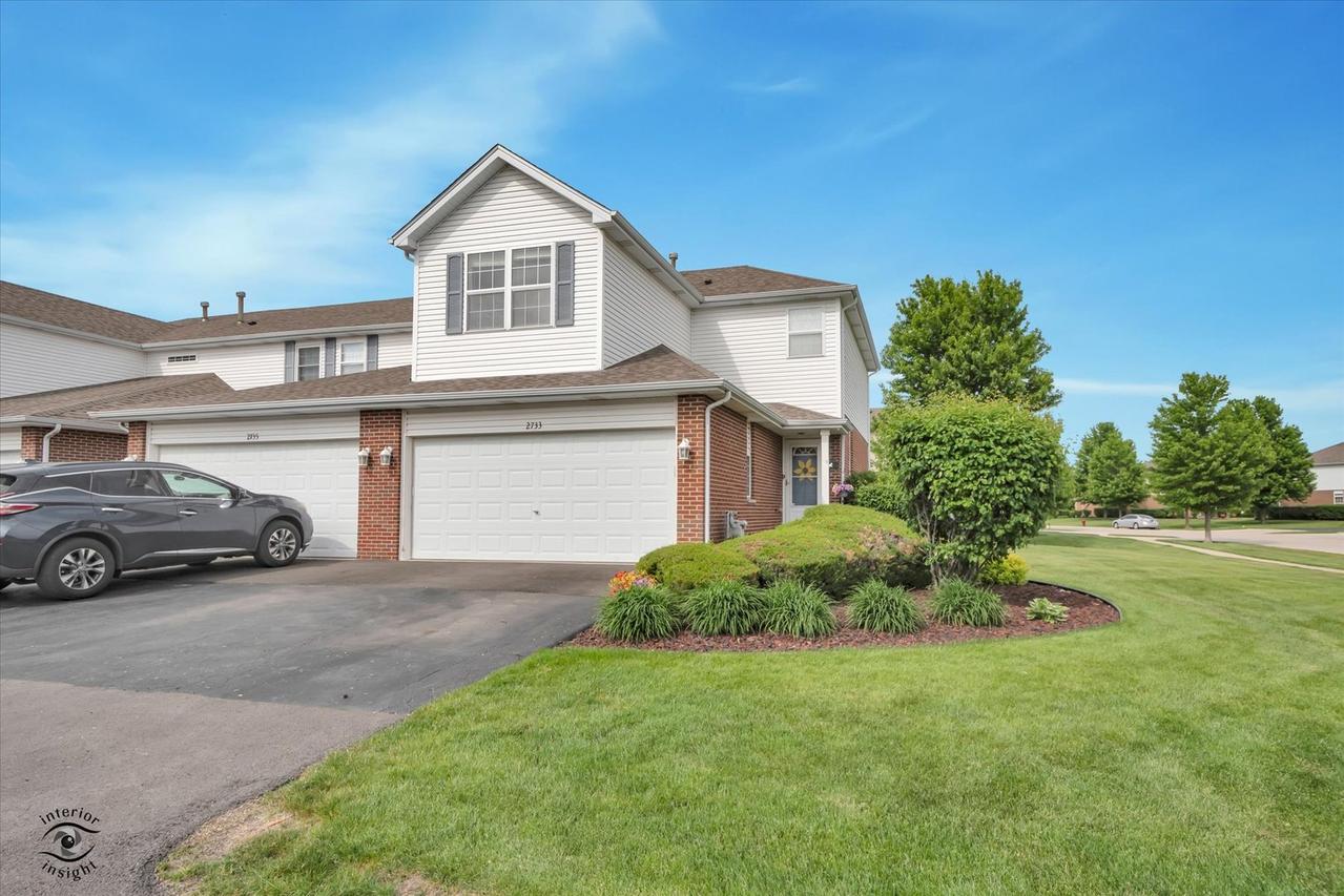 2733 Foxwood Dr., New Lenox, IL 60451
