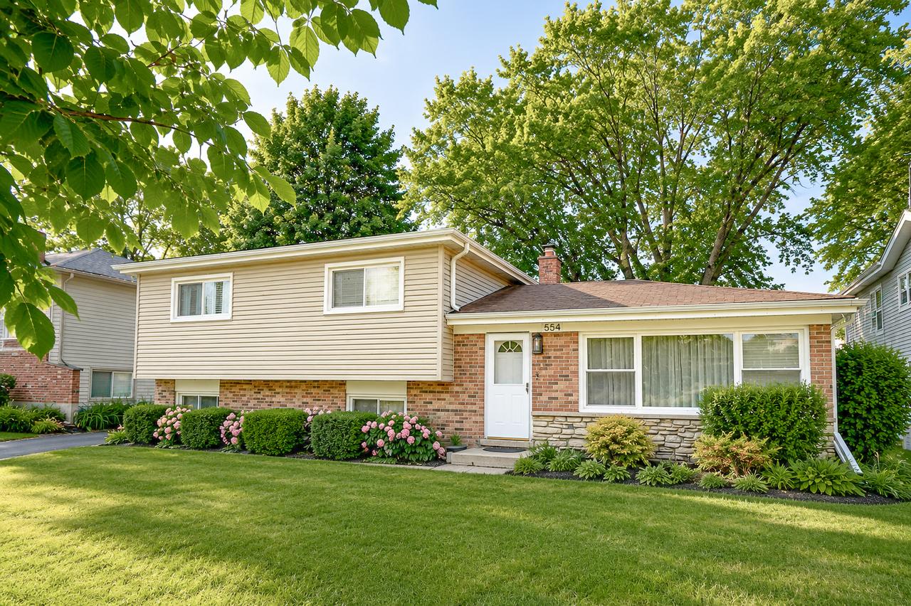 554 Patton Dr., Buffalo Grove, IL 60089