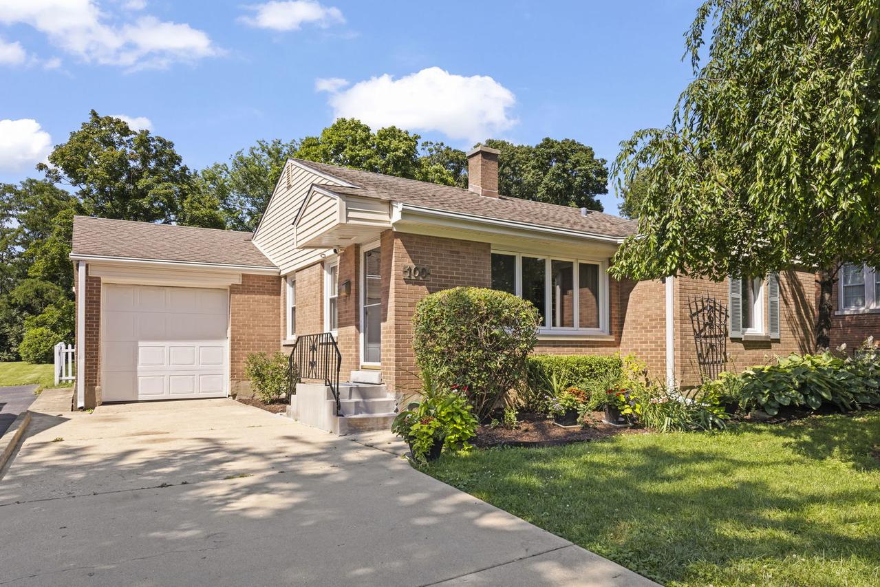 100 E Morningside Ave., Lombard, IL 60148