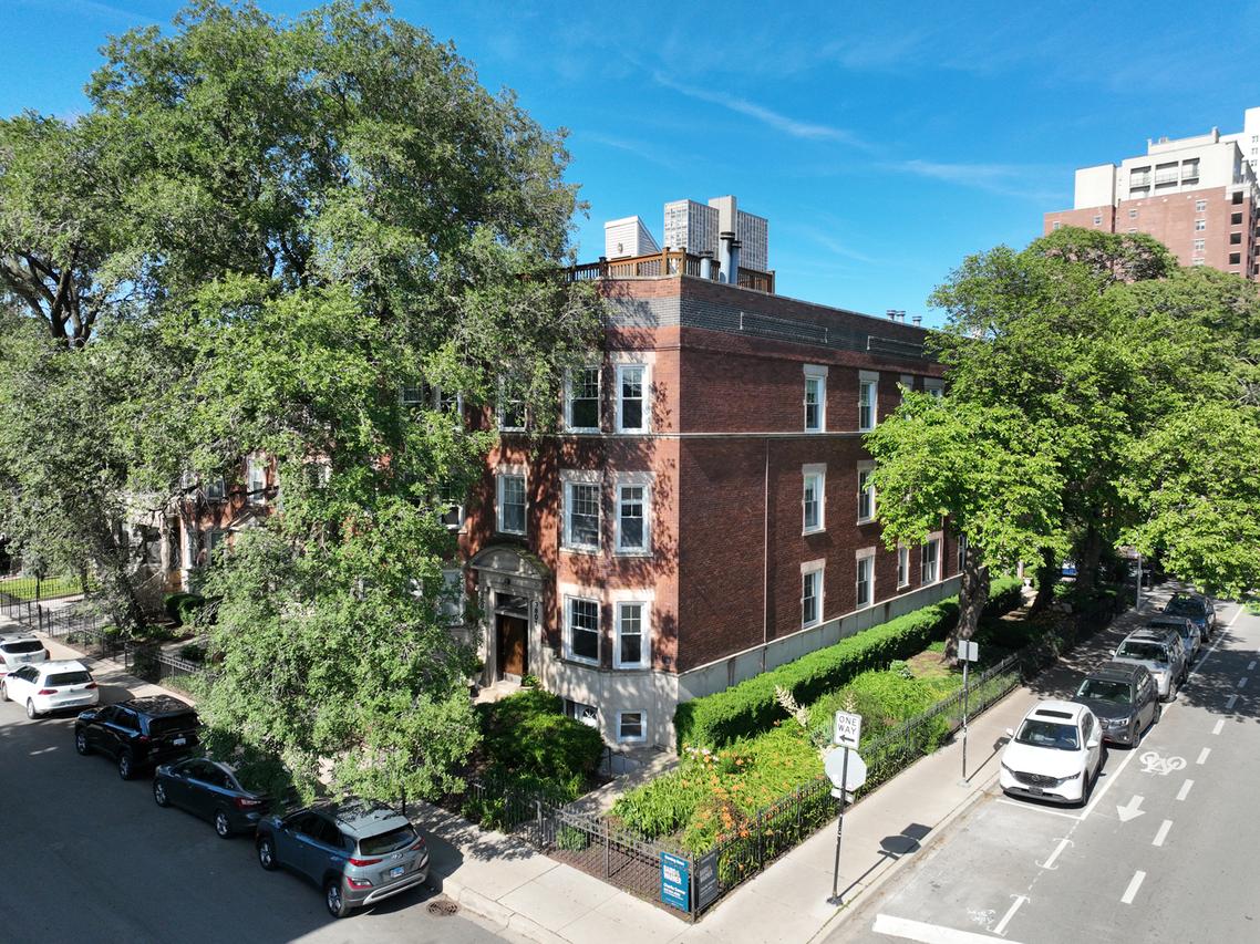 3801 N Wilton Ave. #1, Chicago, IL 60613