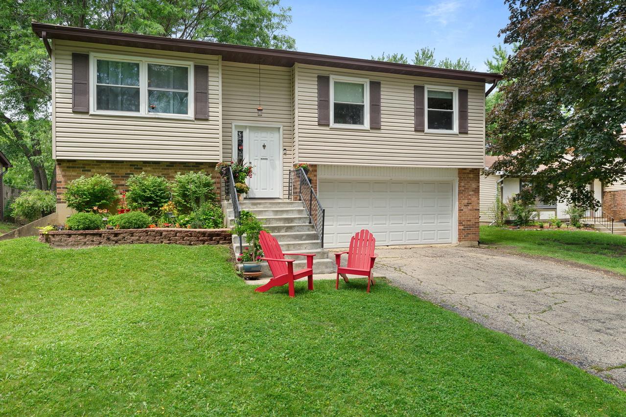 138 S Berteau Ave., Bartlett, IL 60103