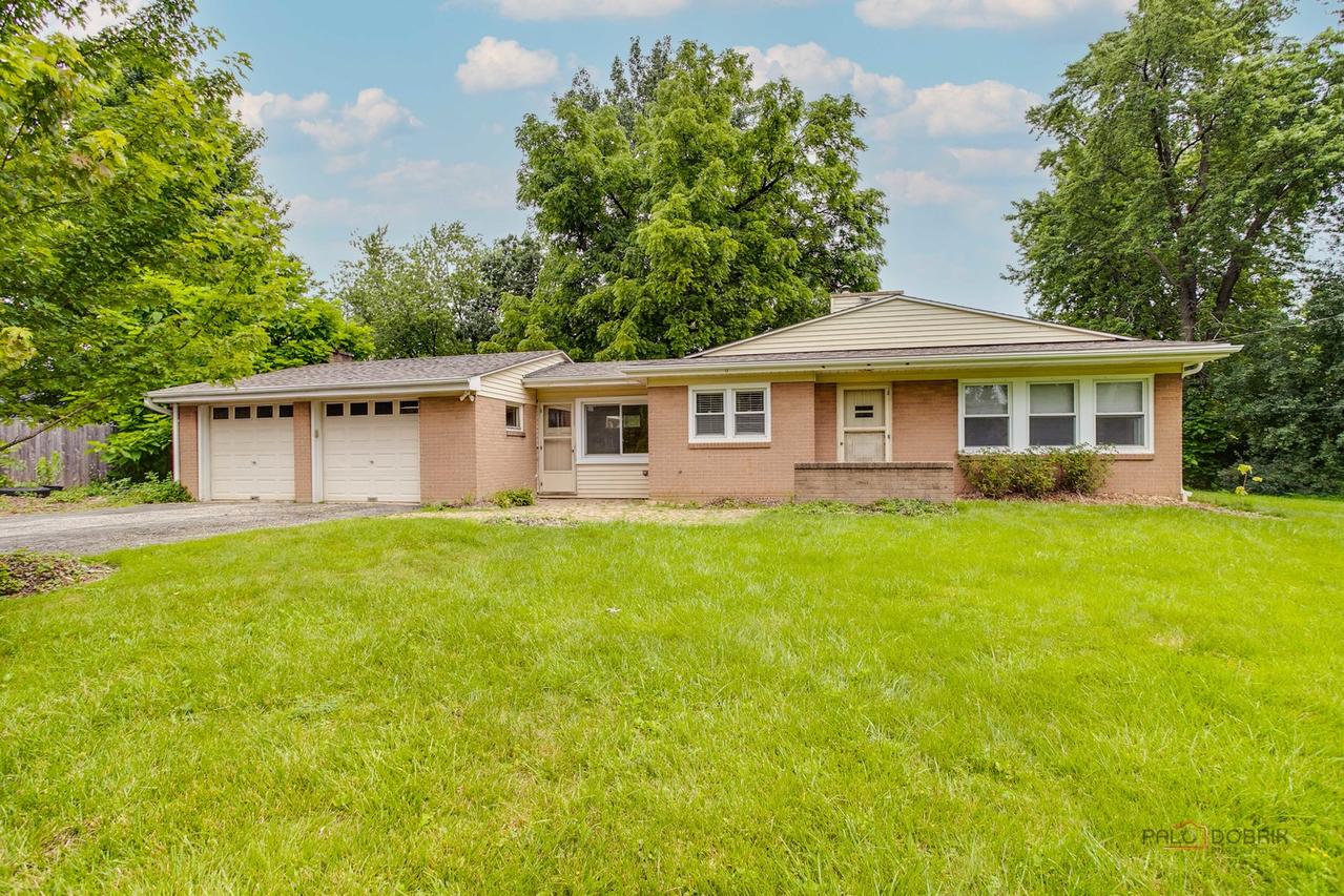 915 Safford Ave., Lake Bluff, IL 60044