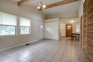 915 Safford Ave., Lake Bluff, IL 60044