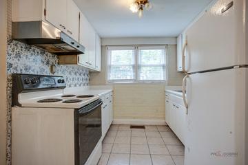 915 Safford Ave., Lake Bluff, IL 60044